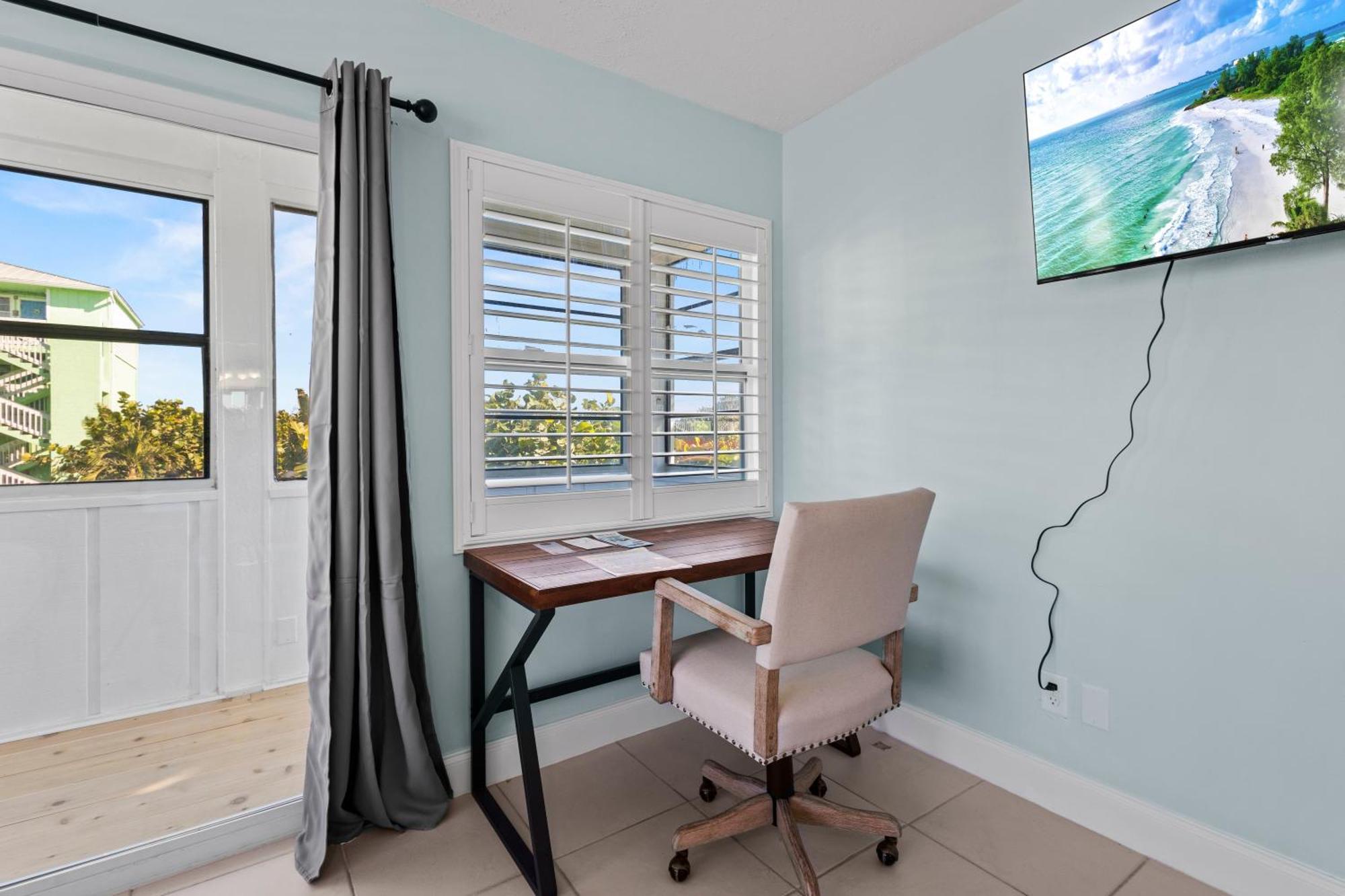Partial Ocean View Hotel Room- King Bed #1 Fort Pierce Ngoại thất bức ảnh