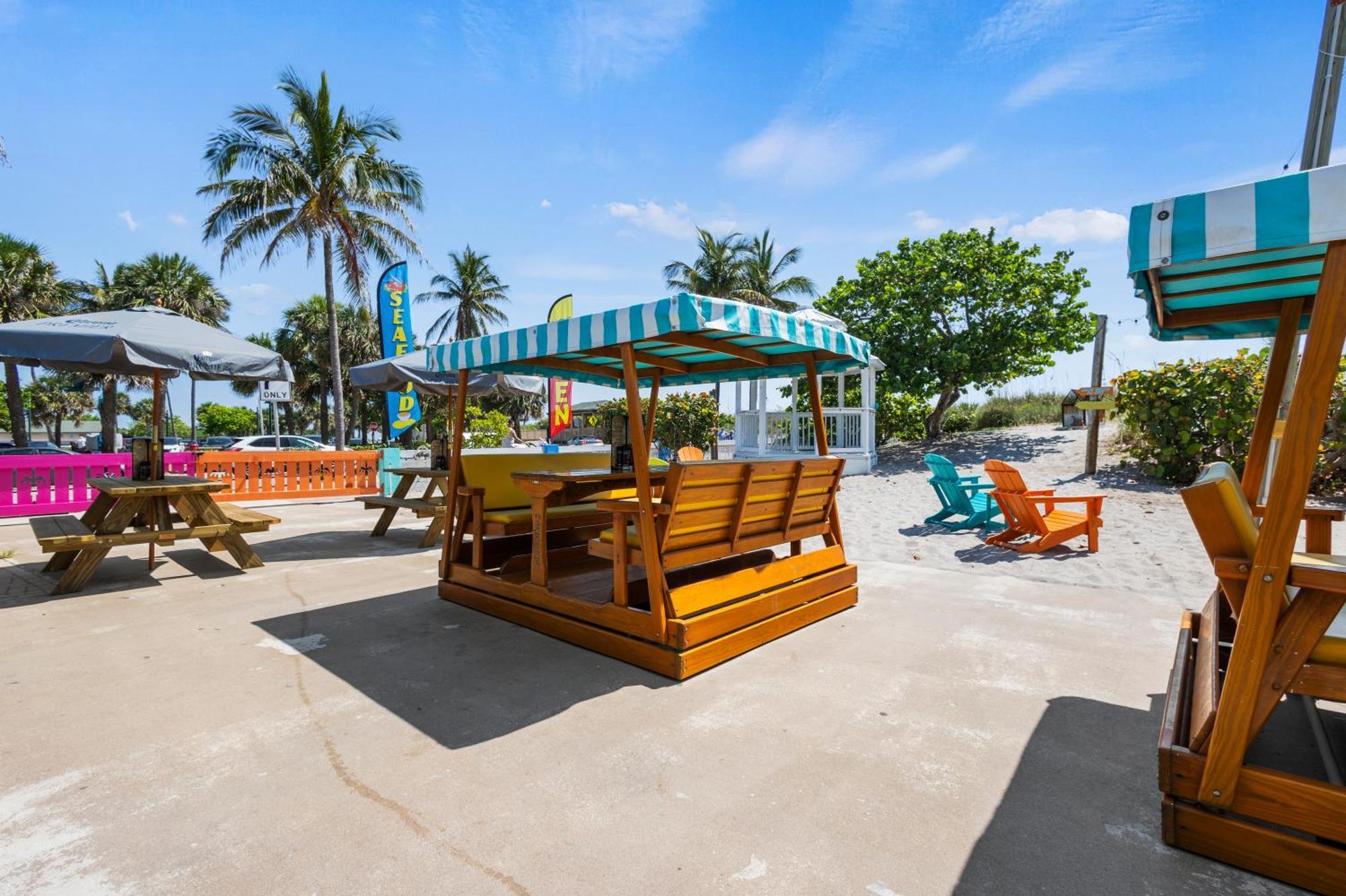 Partial Ocean View Hotel Room- King Bed #1 Fort Pierce Ngoại thất bức ảnh