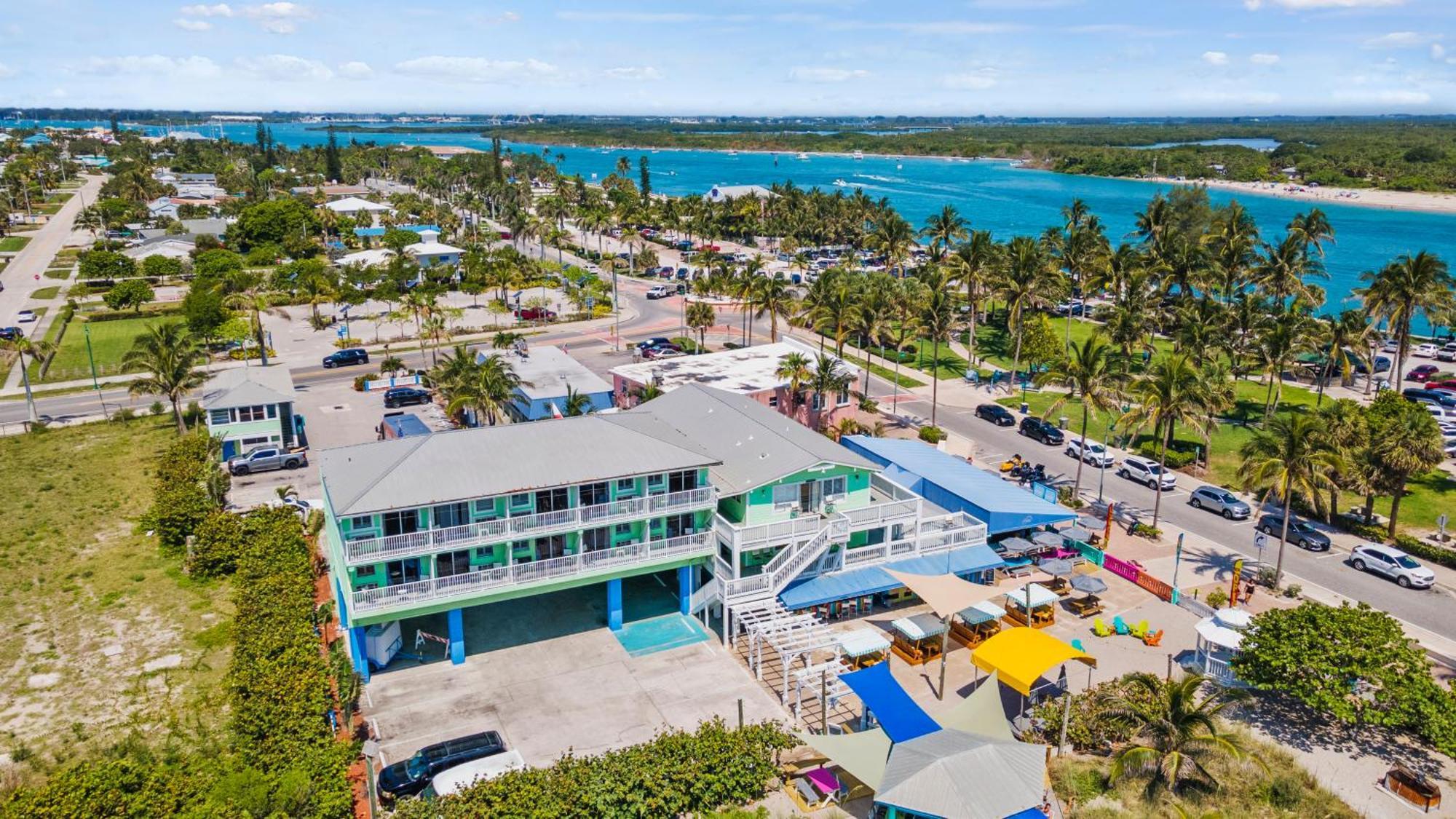 Partial Ocean View Hotel Room- King Bed #1 Fort Pierce Ngoại thất bức ảnh